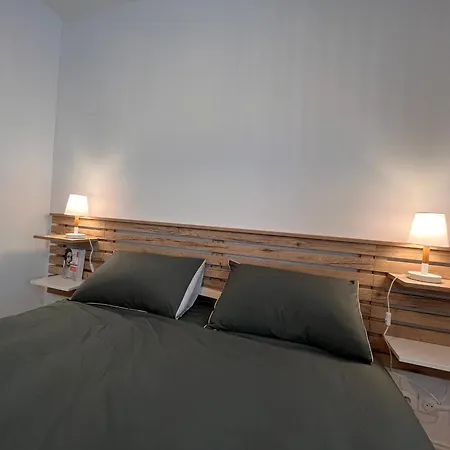 Apartment Lumineux 3 Pieces Pres Des Halles Et De La Plage, Wifi, Clim, Parkings Proches - Fr-1-239-910