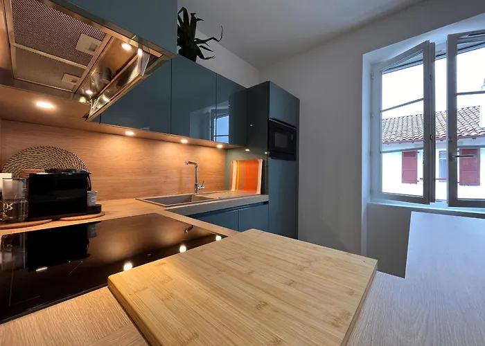 Lumineux 3 Pieces Pres Des Halles Et De La Plage, Wifi, Clim, Parkings Proches - Fr-1-239-910 Apartment